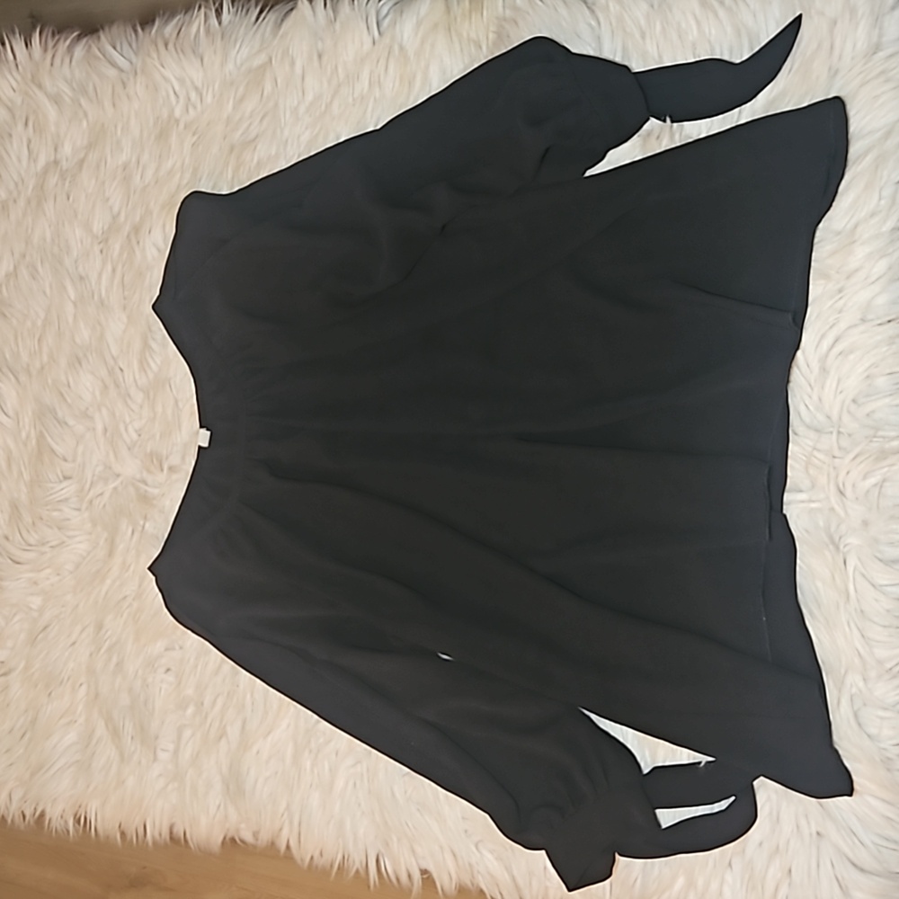 Tyche Black Flowy Split-Sleeve Sheer Top – Size Small